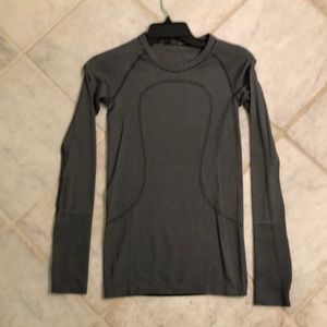 Lululemon stripe top